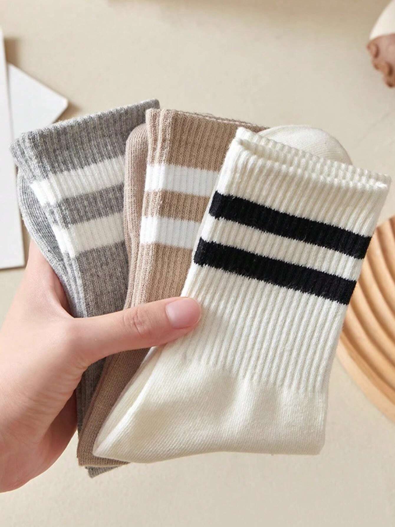 6 Pairs Women's Striped Breathable Casual Business Sports Running Cycling Versatile Fashionable Student Mid-Calf Socks