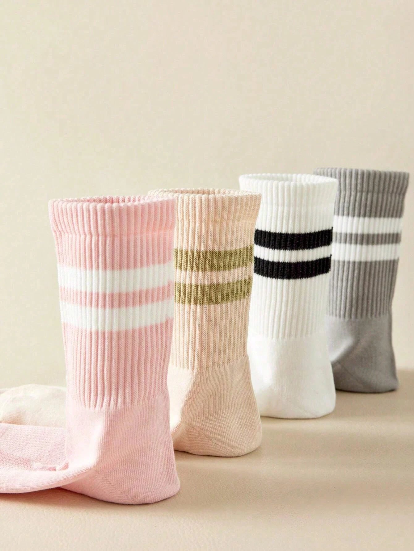 5 Pairs Women's Solid Color, Stripe, Line, Heart Print Fashion Socks, Soft Comfortable Breathable Casual Mid-Calf Socks For Everyday Wear