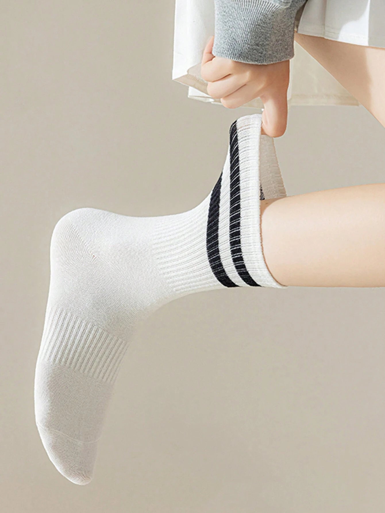 6 Pairs Women's Striped Breathable Casual Business Sports Running Cycling Versatile Fashionable Student Mid-Calf Socks